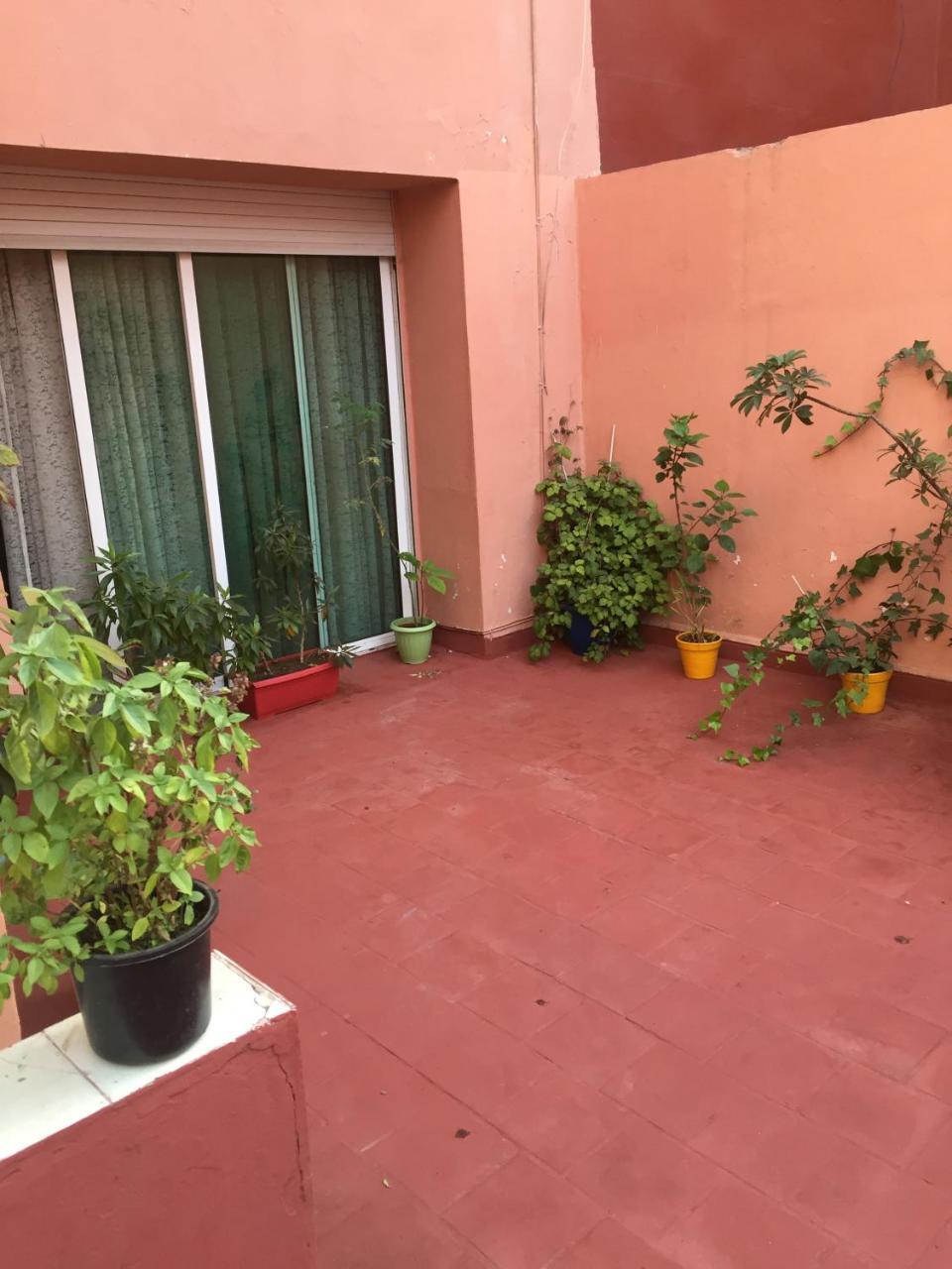 Property Located In A Quiet Area Near The Train Station Καζαμπλάνκα Εξωτερικό φωτογραφία